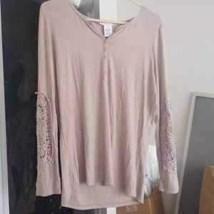 K.Jordan size extra large long sleeve top